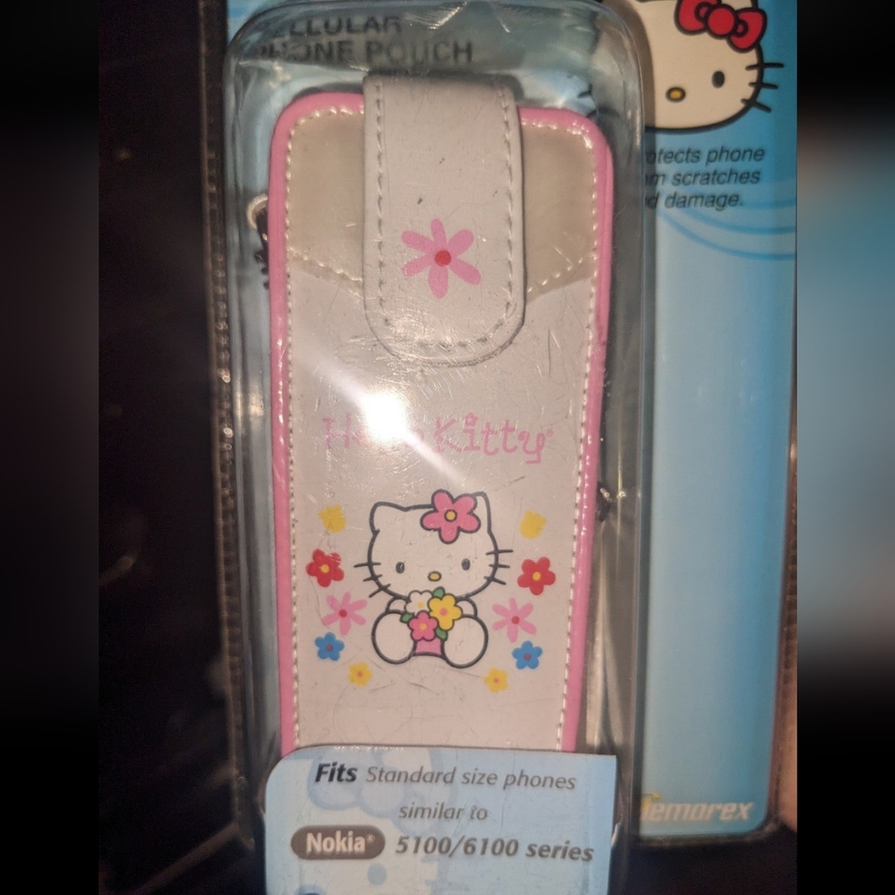 Hello Kitty Flip Phone Holder Gem